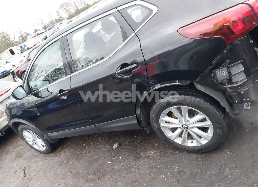 Photo 14 of 2019 Nissan Rogue SPORT S (VIN JN1BJ1CP0KW221945)