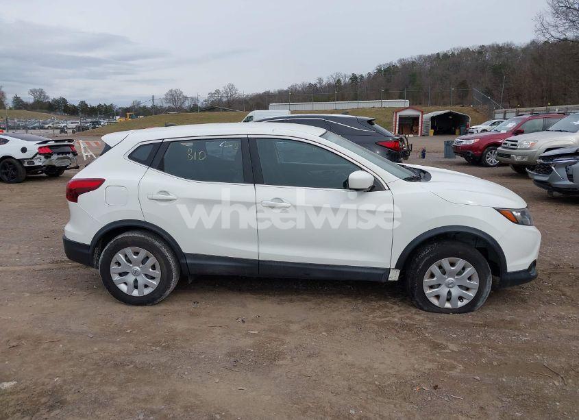 Photo 13 of 2019 Nissan Rogue SPORT S (VIN JN1BJ1CP0KW222383)