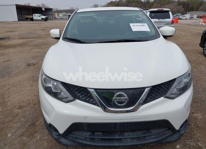 Photo 6 of 2019 Nissan Rogue SPORT S (VIN JN1BJ1CP0KW222383)