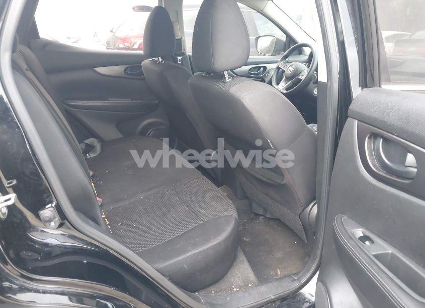 Photo 8 of 2019 Nissan Rogue SPORT S (VIN JN1BJ1CP0KW228698)