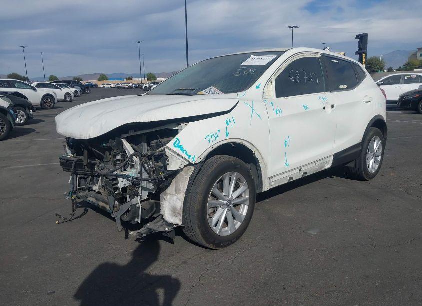 Photo 2 of 2017 Nissan Rogue SPORT S (VIN JN1BJ1CP1HW011265)