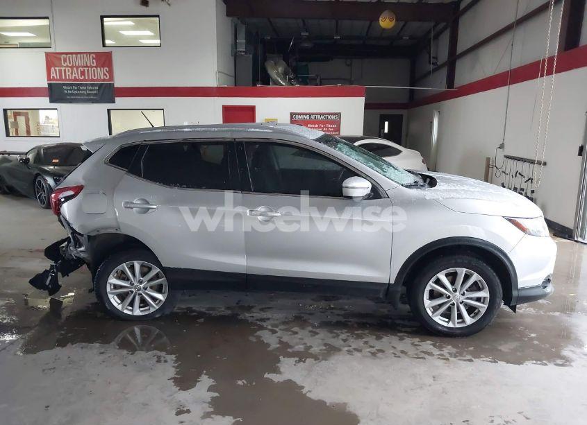 Photo 13 of 2017 Nissan Rogue SPORT SV (VIN JN1BJ1CP1HW013792)