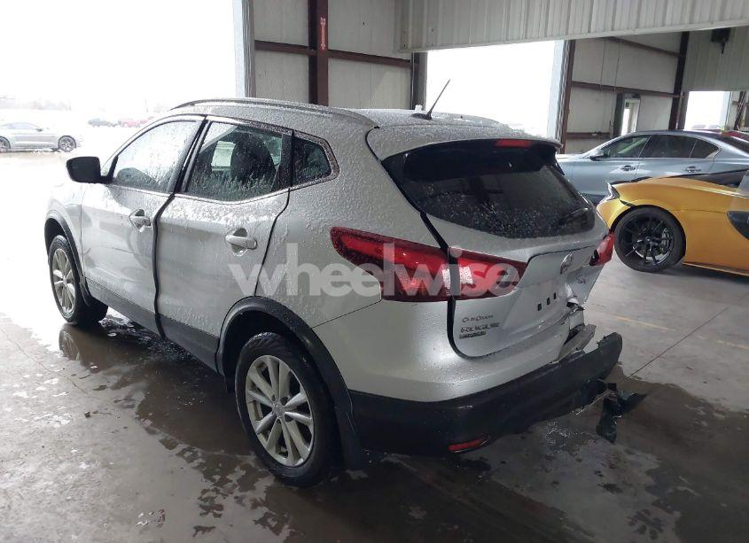 Photo 3 of 2017 Nissan Rogue SPORT SV (VIN JN1BJ1CP1HW013792)