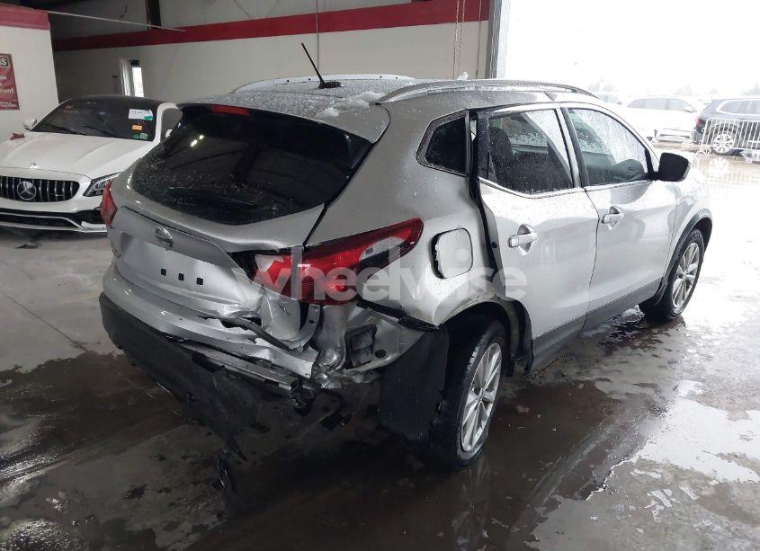 Photo 4 of 2017 Nissan Rogue SPORT SV (VIN JN1BJ1CP1HW013792)