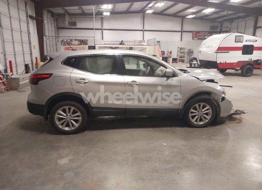 Photo 14 of 2017 Nissan Rogue SPORT S (VIN JN1BJ1CP1HW014179)
