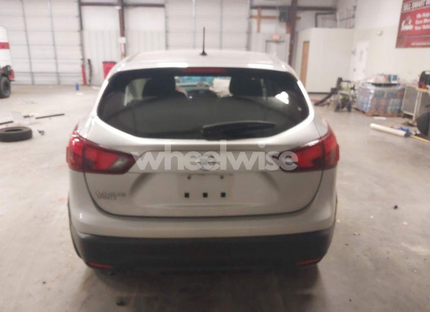 Photo 17 of 2017 Nissan Rogue SPORT S (VIN JN1BJ1CP1HW014179)