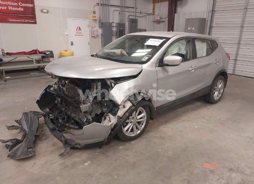 Photo 2 of 2017 Nissan Rogue SPORT S (VIN JN1BJ1CP1HW014179)