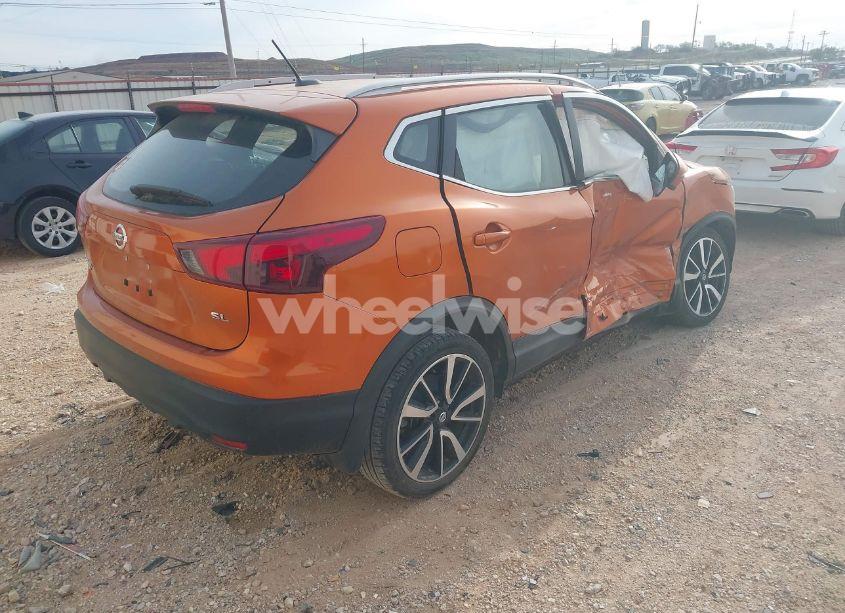 Photo 4 of 2017 Nissan Rogue SPORT SL (VIN JN1BJ1CP1HW015753)