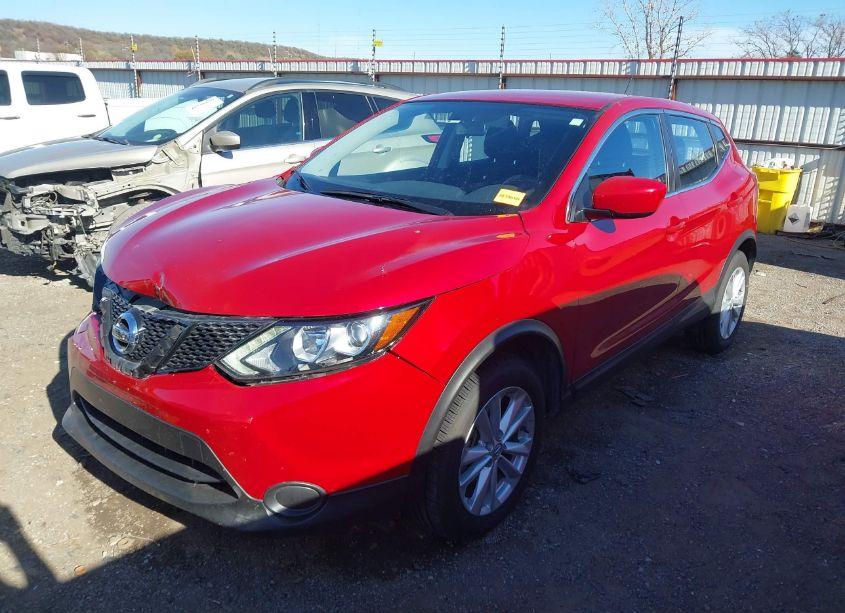 Photo 2 of 2017 Nissan Rogue SPORT S (VIN JN1BJ1CP1HW028017)