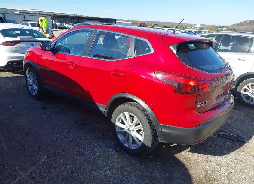 Photo 3 of 2017 Nissan Rogue SPORT S (VIN JN1BJ1CP1HW028017)