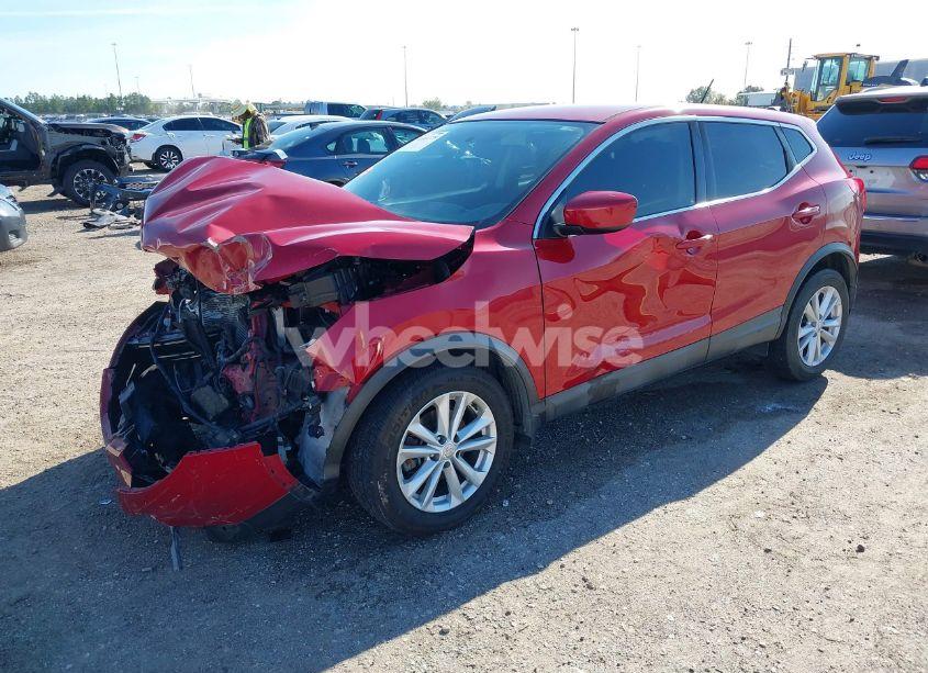 Photo 2 of 2017 Nissan Rogue SPORT S (VIN JN1BJ1CP1HW034853)