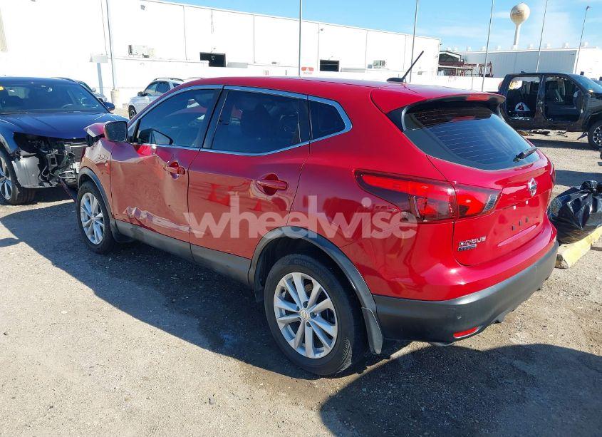 Photo 3 of 2017 Nissan Rogue SPORT S (VIN JN1BJ1CP1HW034853)