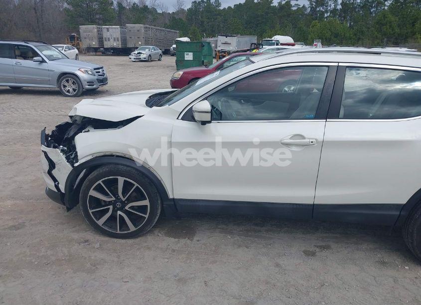 Photo 14 of 2018 Nissan Rogue SPORT SL (VIN JN1BJ1CP1JW102882)