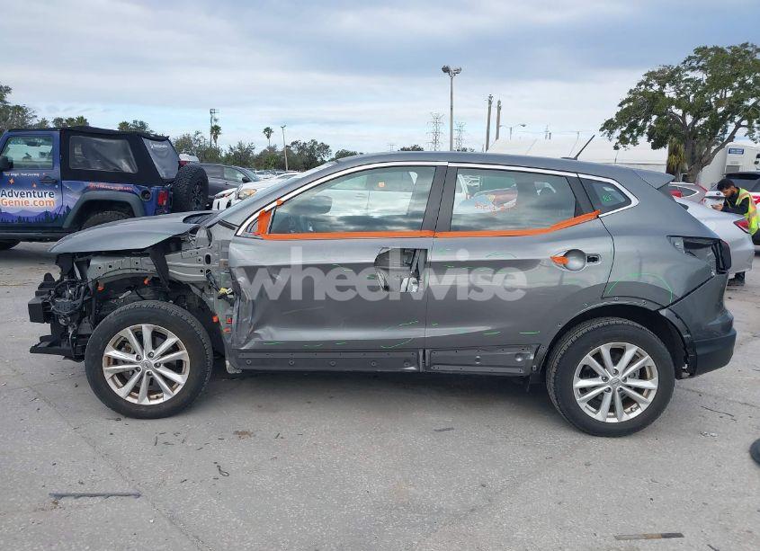 Photo 15 of 2018 Nissan Rogue SPORT S (VIN JN1BJ1CP1JW108004)