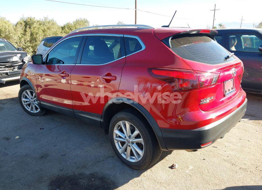 Photo 3 of 2018 Nissan Rogue SPORT SV (VIN JN1BJ1CP1JW186606)