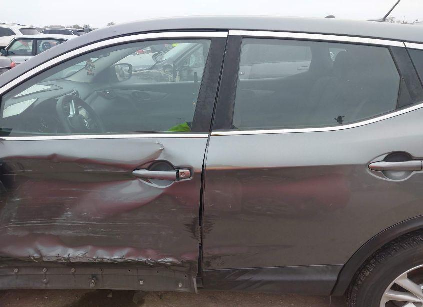 Photo 14 of 2018 Nissan Rogue SPORT S (VIN JN1BJ1CP1JW193491)