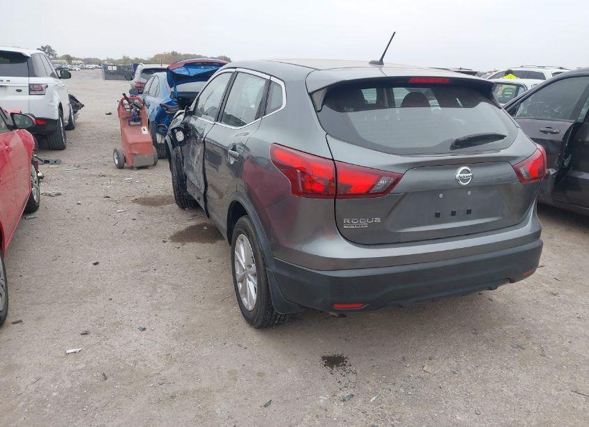 Photo 3 of 2018 Nissan Rogue SPORT S (VIN JN1BJ1CP1JW193491)