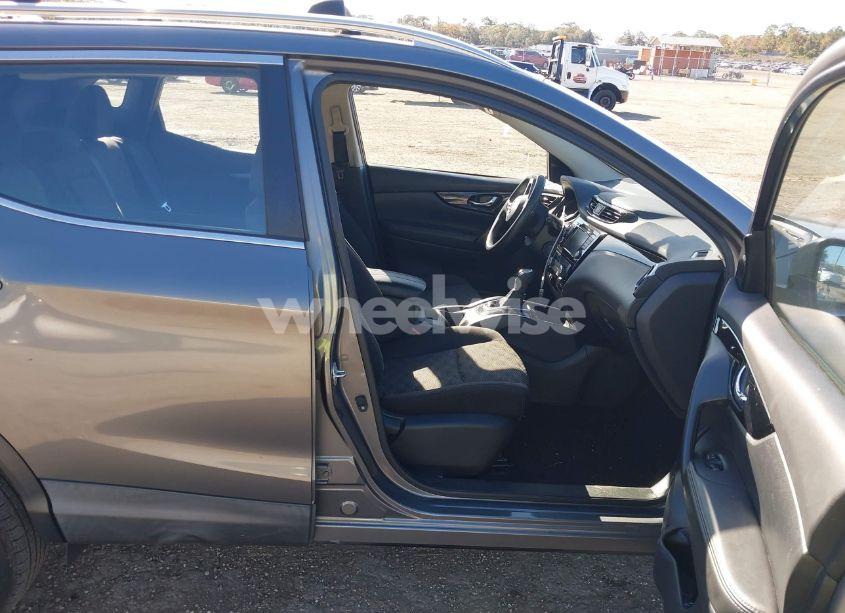 Photo 5 of 2019 Nissan Rogue SPORT SV (VIN JN1BJ1CP1KW216527)