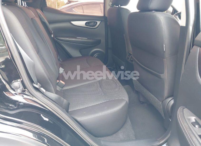 Photo 8 of 2019 Nissan Rogue SPORT S (VIN JN1BJ1CP1KW227768)