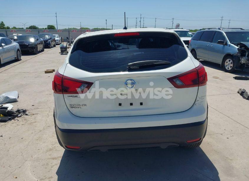 Photo 17 of 2019 Nissan Rogue SPORT S (VIN JN1BJ1CP1KW232503)