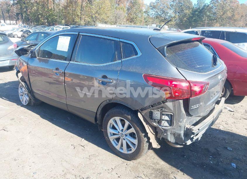 Photo 3 of 2019 Nissan Rogue SPORT S (VIN JN1BJ1CP1KW521977)