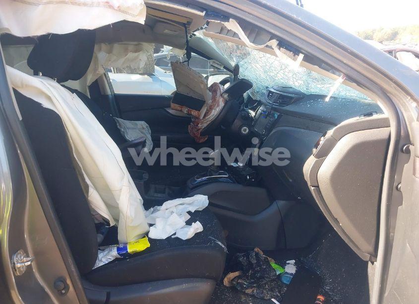 Photo 5 of 2019 Nissan Rogue SPORT S (VIN JN1BJ1CP1KW521977)