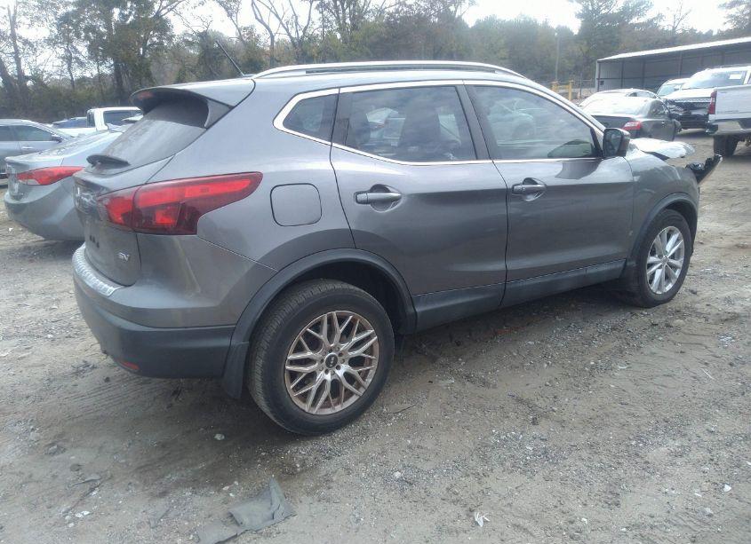 Photo 4 of 2017 Nissan Rogue SPORT SV (VIN JN1BJ1CP2HW012991)