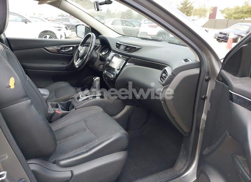 Photo 5 of 2017 Nissan Rogue SPORT SL (VIN JN1BJ1CP2HW017091)