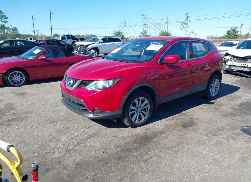 Photo 2 of 2017 Nissan Rogue SPORT S (VIN JN1BJ1CP2HW019164)