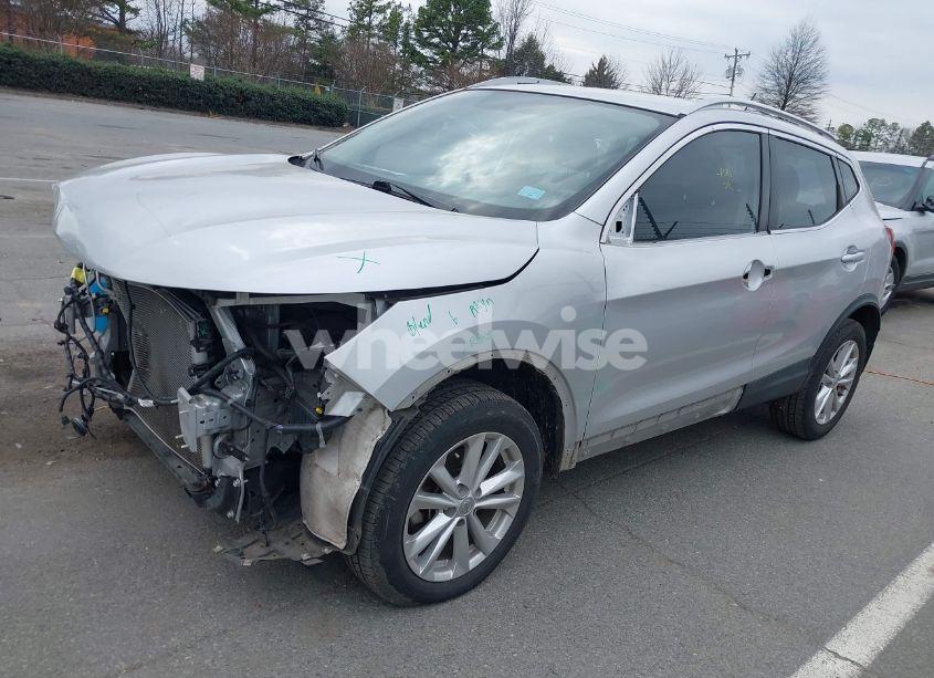 Photo 2 of 2017 Nissan Rogue SPORT SV (VIN JN1BJ1CP2HW019634)