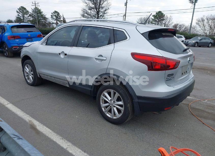 Photo 3 of 2017 Nissan Rogue SPORT SV (VIN JN1BJ1CP2HW019634)
