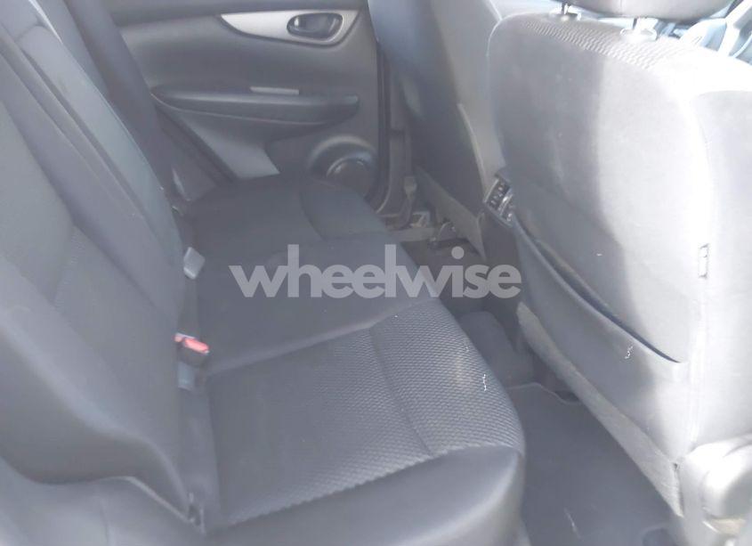 Photo 8 of 2017 Nissan Rogue SPORT S (VIN JN1BJ1CP2HW024249)