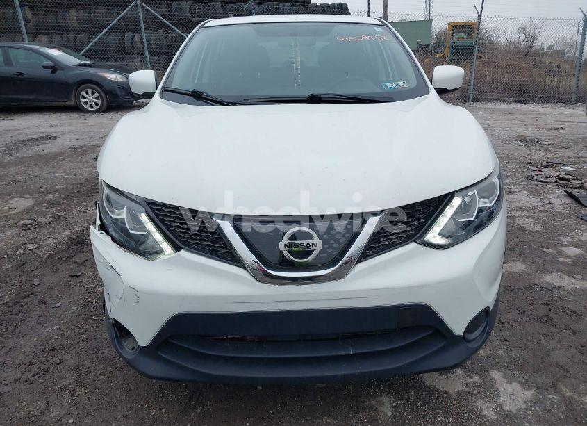 Photo 12 of 2018 Nissan Rogue SPORT S (VIN JN1BJ1CP2JW156899)