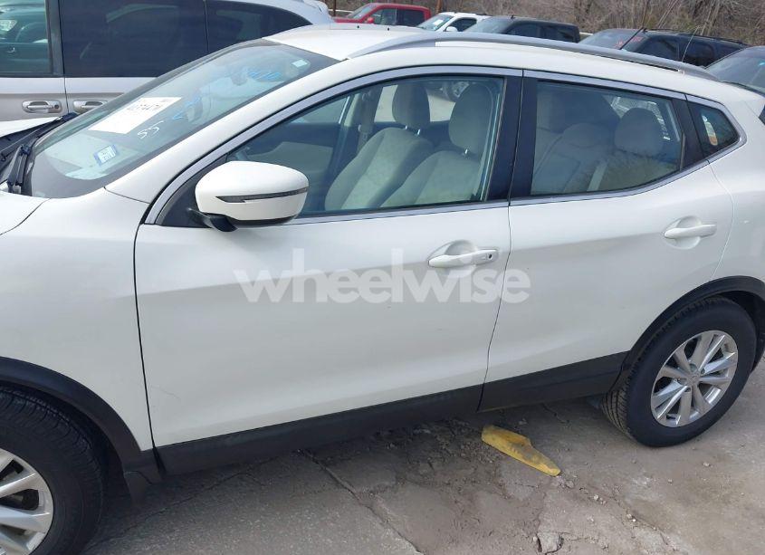 Photo 15 of 2018 Nissan Rogue SPORT SV (VIN JN1BJ1CP2JW186453)