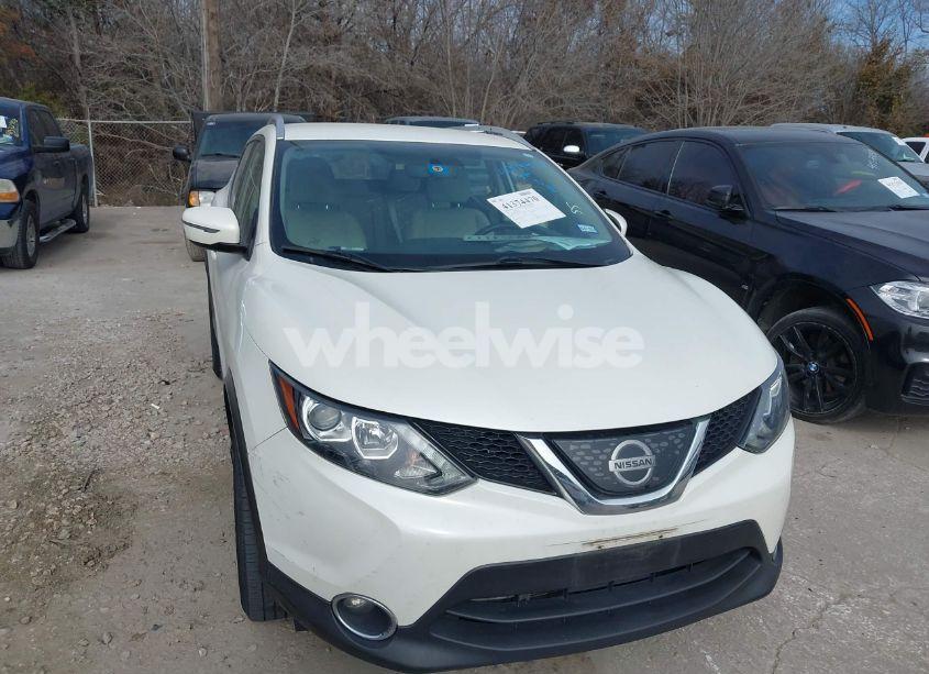 Photo 6 of 2018 Nissan Rogue SPORT SV (VIN JN1BJ1CP2JW186453)