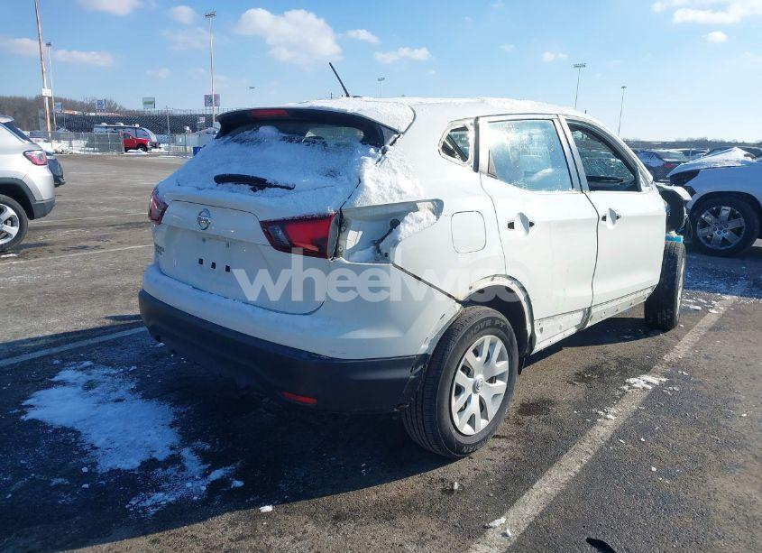 Photo 4 of 2019 Nissan Rogue SPORT S (VIN JN1BJ1CP2KW214270)