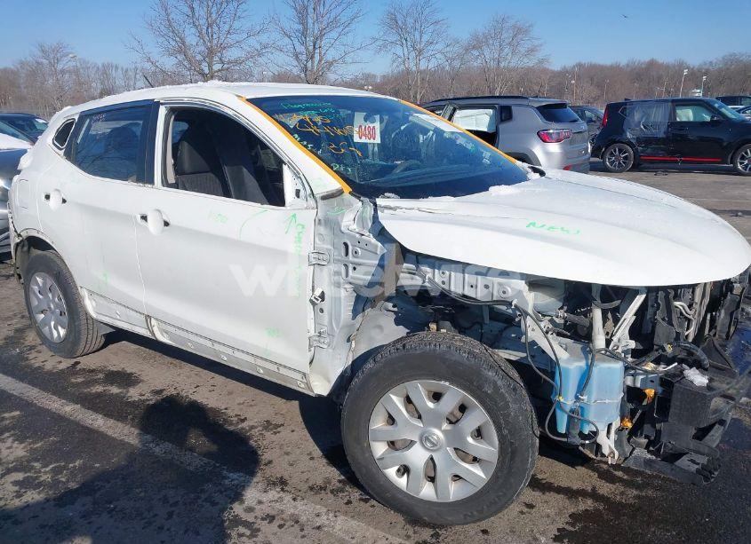 Photo 6 of 2019 Nissan Rogue SPORT S (VIN JN1BJ1CP2KW214270)