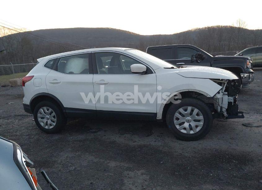 Photo 14 of 2019 Nissan Rogue SPORT S (VIN JN1BJ1CP2KW230422)