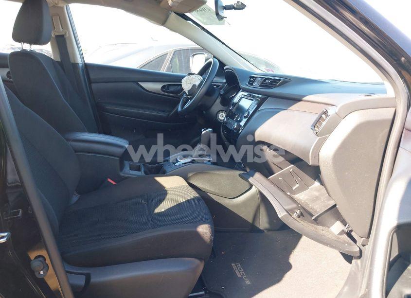 Photo 5 of 2019 Nissan Rogue SPORT S (VIN JN1BJ1CP2KW528243)