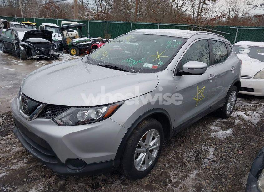 Photo 2 of 2019 Nissan Rogue SPORT SV (VIN JN1BJ1CP2KW528713)