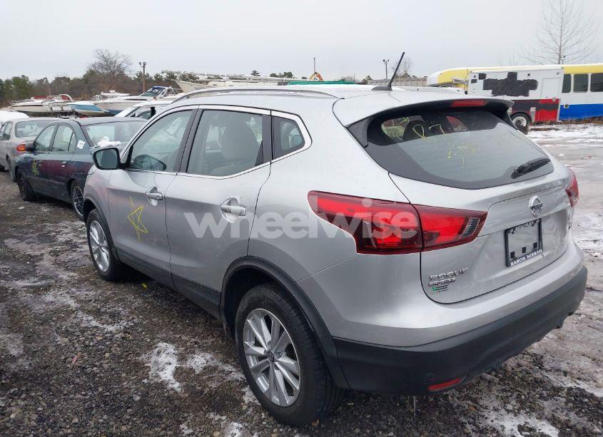 Photo 3 of 2019 Nissan Rogue SPORT SV (VIN JN1BJ1CP2KW528713)
