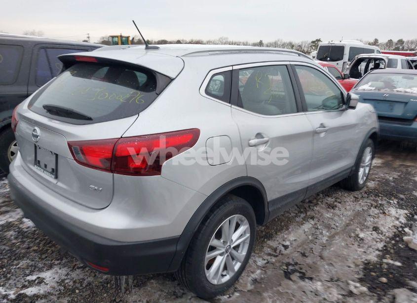 Photo 4 of 2019 Nissan Rogue SPORT SV (VIN JN1BJ1CP2KW528713)