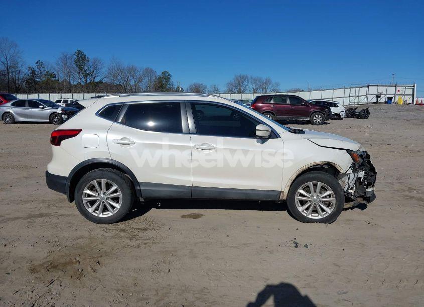 Photo 13 of 2017 Nissan Rogue SPORT SV (VIN JN1BJ1CP3HW003975)