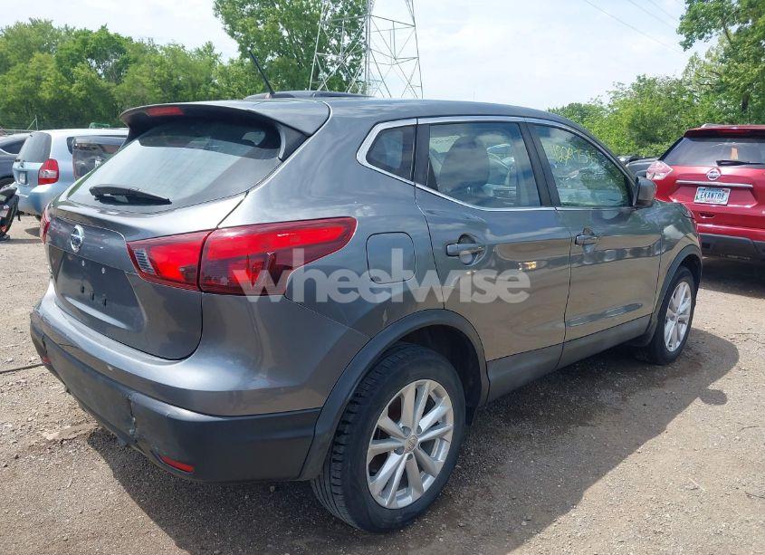 Photo 4 of 2017 Nissan Rogue SPORT S (VIN JN1BJ1CP3HW015236)