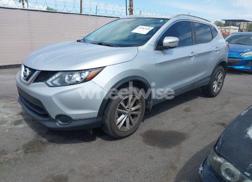 Photo 2 of 2017 Nissan Rogue SPORT SV (VIN JN1BJ1CP3HW016435)