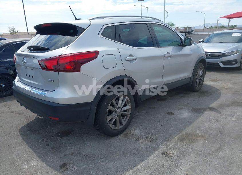 Photo 4 of 2017 Nissan Rogue SPORT SV (VIN JN1BJ1CP3HW016435)