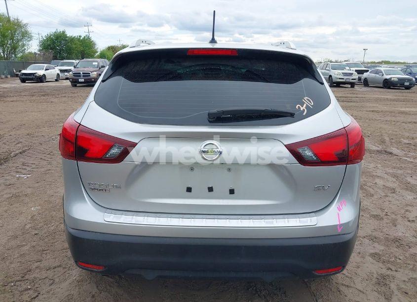 Photo 17 of 2017 Nissan Rogue SPORT SV (VIN JN1BJ1CP3HW021103)