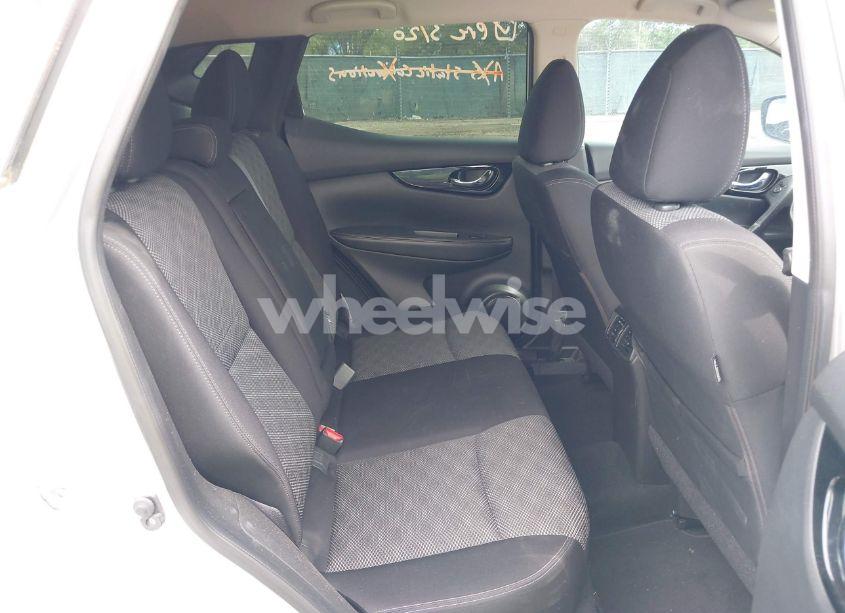 Photo 8 of 2017 Nissan Rogue SPORT SV (VIN JN1BJ1CP3HW021103)