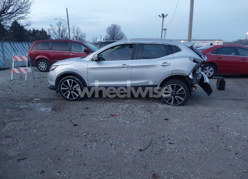Photo 14 of 2018 Nissan Rogue SPORT SL (VIN JN1BJ1CP3JW102639)