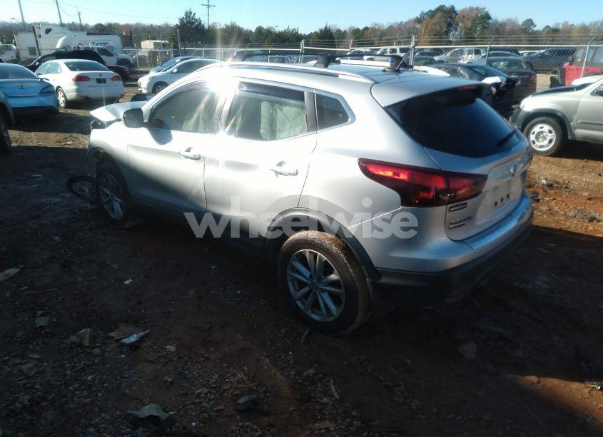 Photo 3 of 2018 Nissan Rogue SPORT SV (VIN JN1BJ1CP3JW162680)